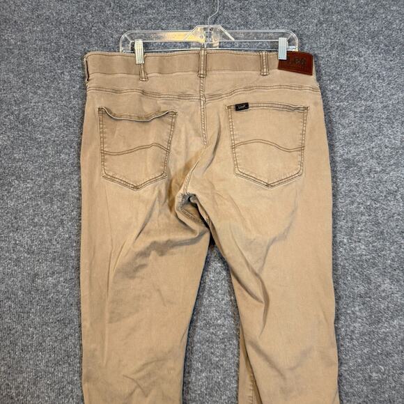 Lee Pants Mens 38x32 Beige Khaki Extreme Motion Straight Fit Tapered Leg Chinos - Picture 8 of 12
